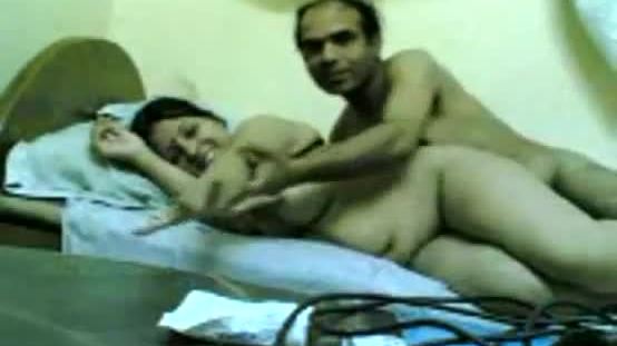 House Wifi Xxx Com - Bangali desi indian wife illegal affair with husband's friend in ...