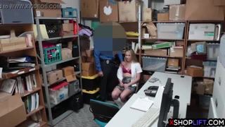 College teen thief suspected and fucked by security